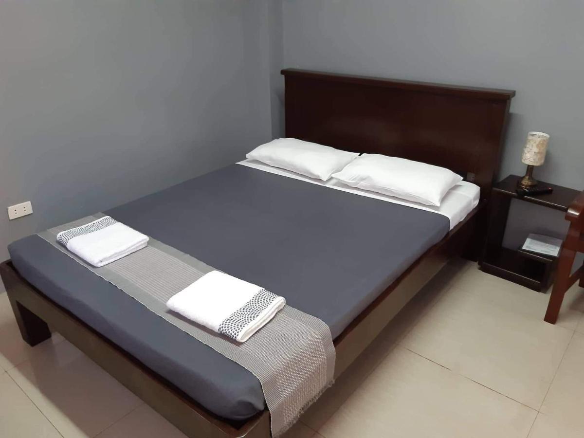 Reddoorz El Senor Jesus Apartelle Vigan Ilocos Hotell Eksteriør bilde